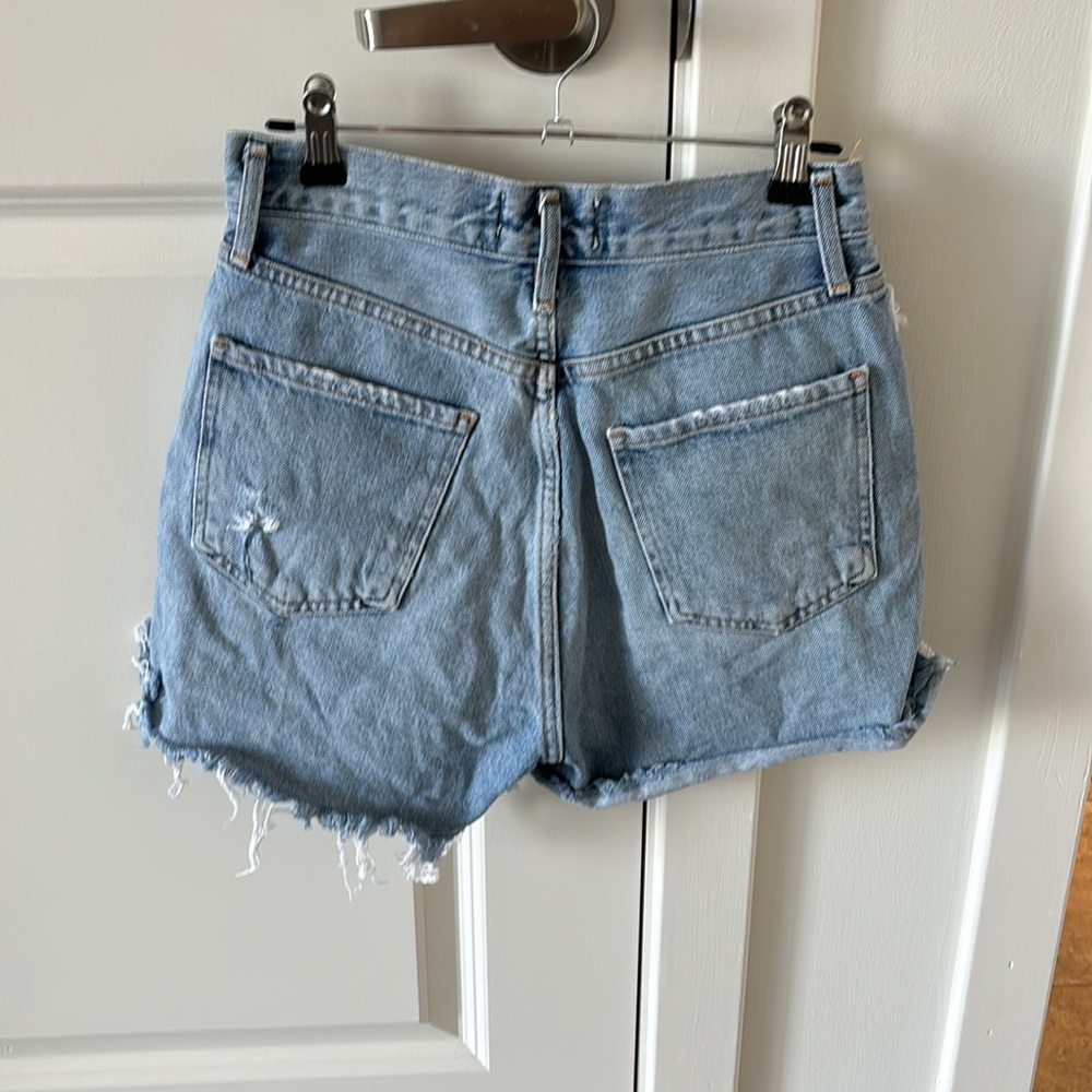 AGOLDE Dee distressed ripped denim jean shorts raw hem - Picture 6 of 7